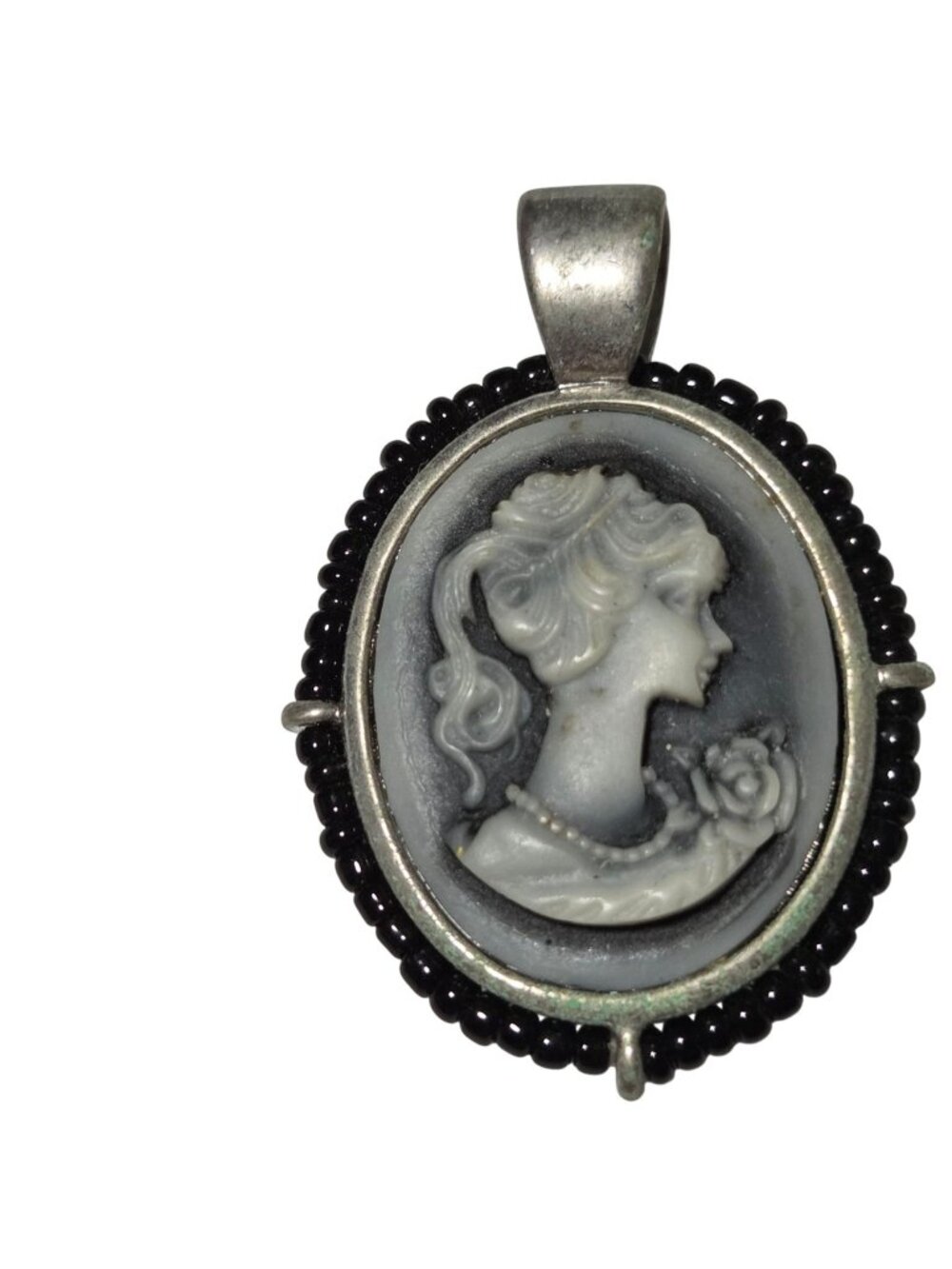 Vintage Cameo Pendant Beaded Border Filigree Backing Oval Design Retro Fashion